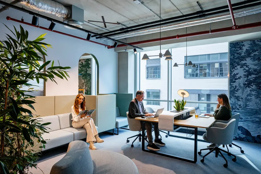 Be-max biophilic design interieur en kantoorinrichting