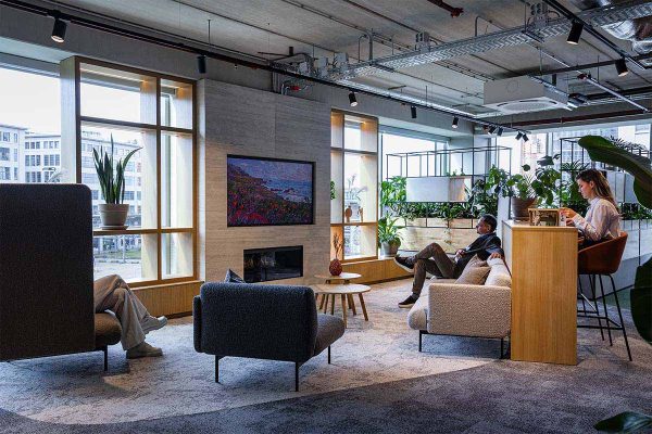Be-Max-showroom-biophilic-design-kantoorinrichting-biofilia-interieur-kantoorinterieur-kantooroplossing-groen-natuur-projectinrichting-project-kantoorinspiratie-welzijn-kantooromgeving