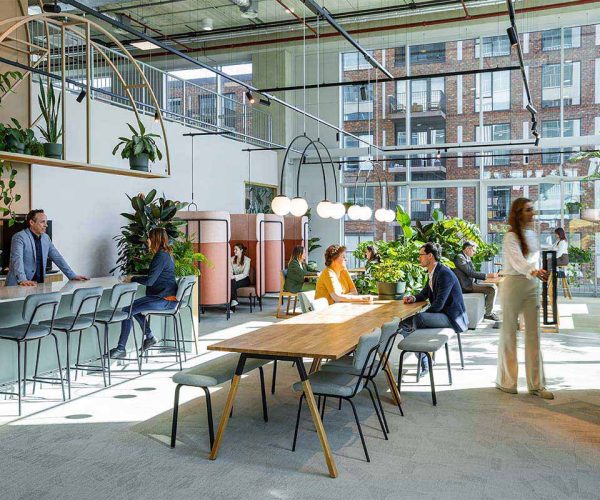 Be-Max-showroom-biophilic-design-kantoorinrichting-biofilia-interieur-kantoorinterieur-kantooroplossing-groen-natuur-projectinrichting-project-kantoorinspiratie-welzijn-kantooromgeving