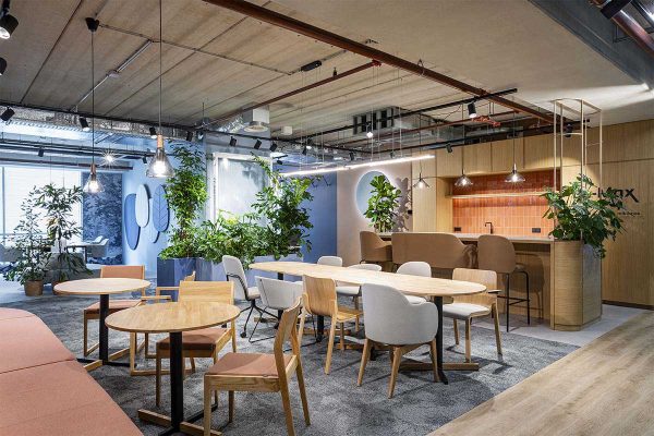 Be-Max-showroom-biophilic-design-kantoorinrichting-biofilia-interieur-kantoorinterieur-kantooroplossing-groen-natuur-projectinrichting-project-kantoorinspiratie-welzijn-kantooromgeving