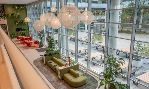 Be-max biophilc design project ontmoetingsplek vergaderruimte biofiel meubilair