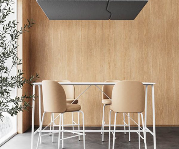 Bejot-Flos-akoestische-wandpanelen-panelen-kantoor-vergaderstoelen-op-wielen-akoestische-schermen-hoge-bank-lage-bank-loungestoel