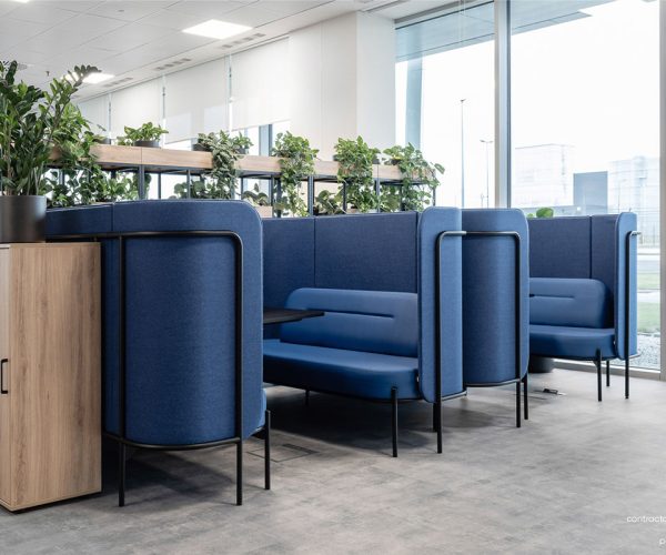 Bejot-Leaf-Pod-akoestische-oplossingen-kantoormeubilair-kantoor-kantoorinrichting-modulair-treinzitje-bank