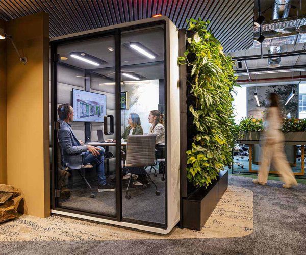 Mikomax-Hushoffice-HushFree-nieuw_vergaderunit-concentratie-akoestische-hybride-werkplek-unit