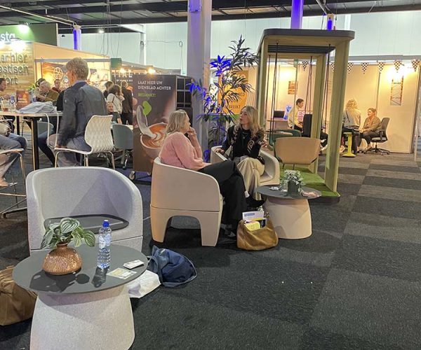 be-max-biophilic-design-human-capital-expo-beurs-evenementenhal-gorinchem-biofilie-kantoorinrichting-interieur