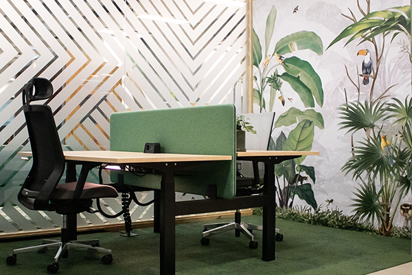 mikomax-balance-bureau-zit-sta-bureau-elektrisch-tafel-werkblad-kantooromgeving-kantoorinrichting-kantoorinterieur-werkplek